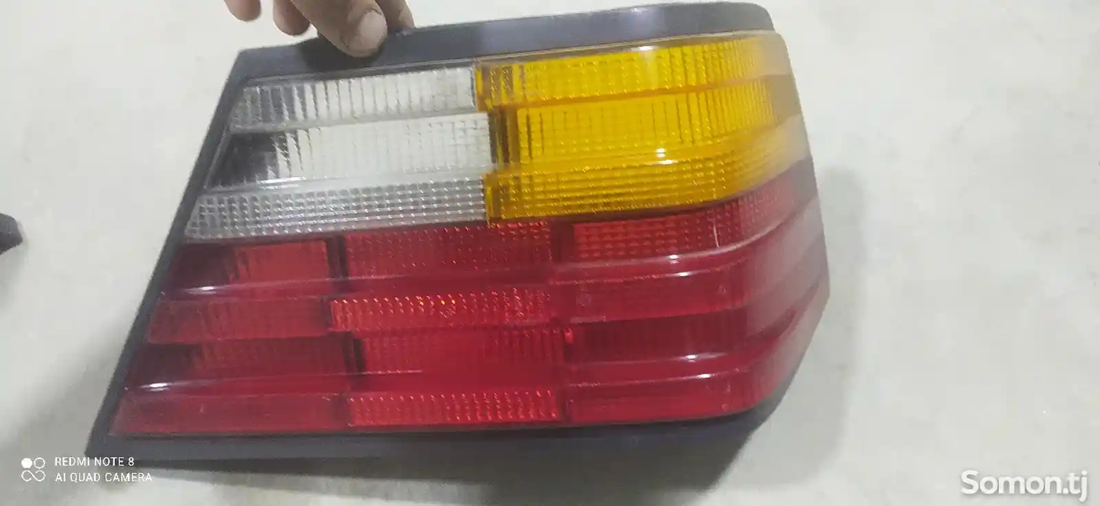 Задние фонари от Mercedes-Benz w124-4