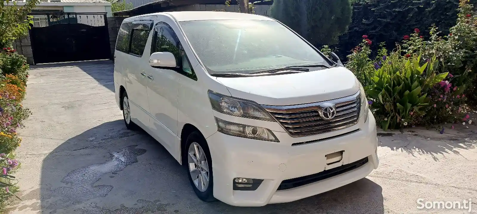 Toyota Vellfire, 2013-11