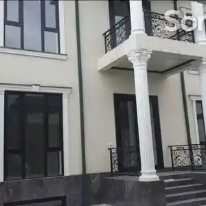 3-этажный, 7 комнатный дом, 400 м², Шохмансур, Чехов
