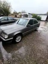 Mercedes-Benz W124, 1993-5