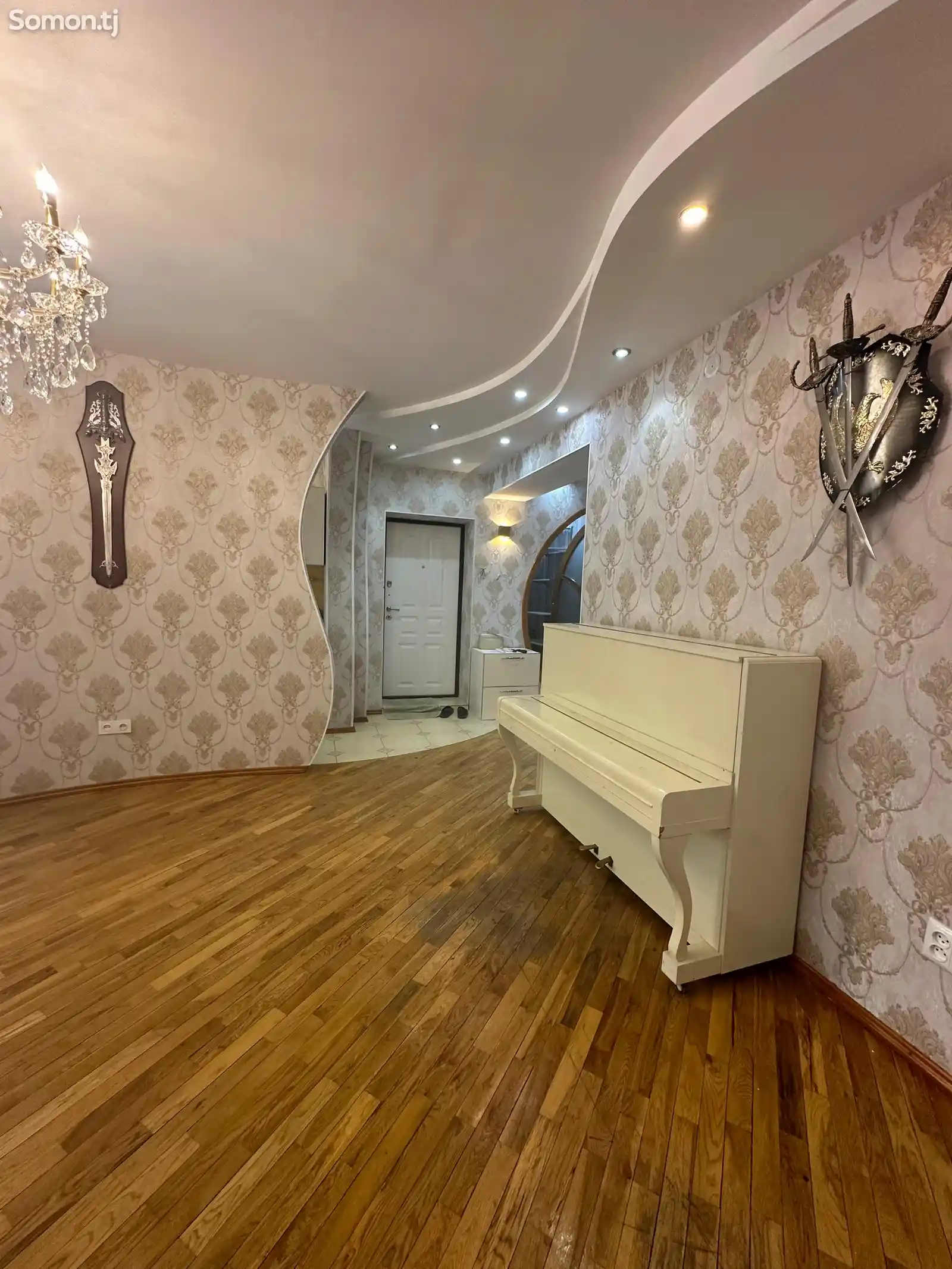 3-комн. квартира, 2 этаж, 100м², Исмоили Сомони-2