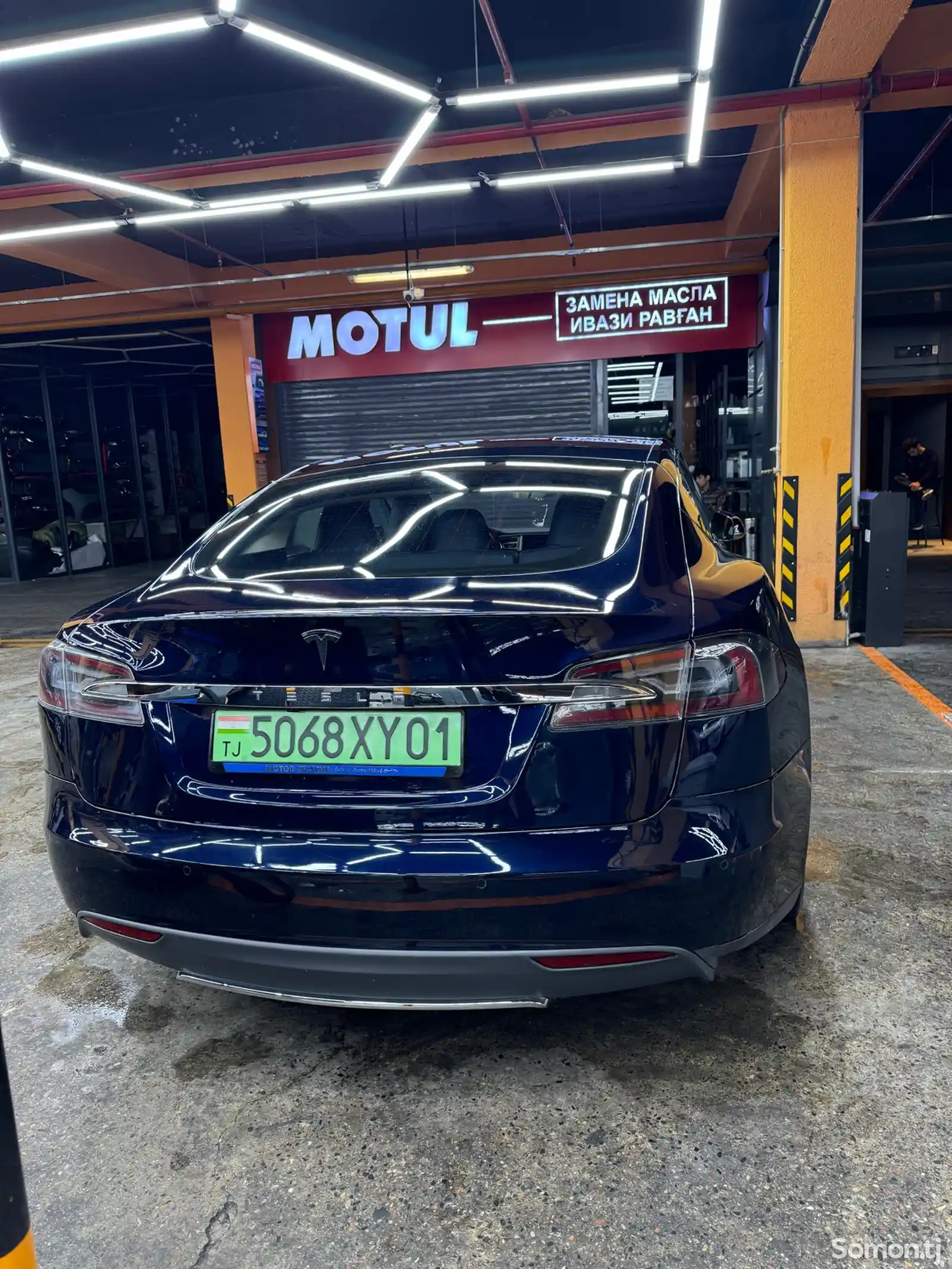 Tesla Model S, 2016-3