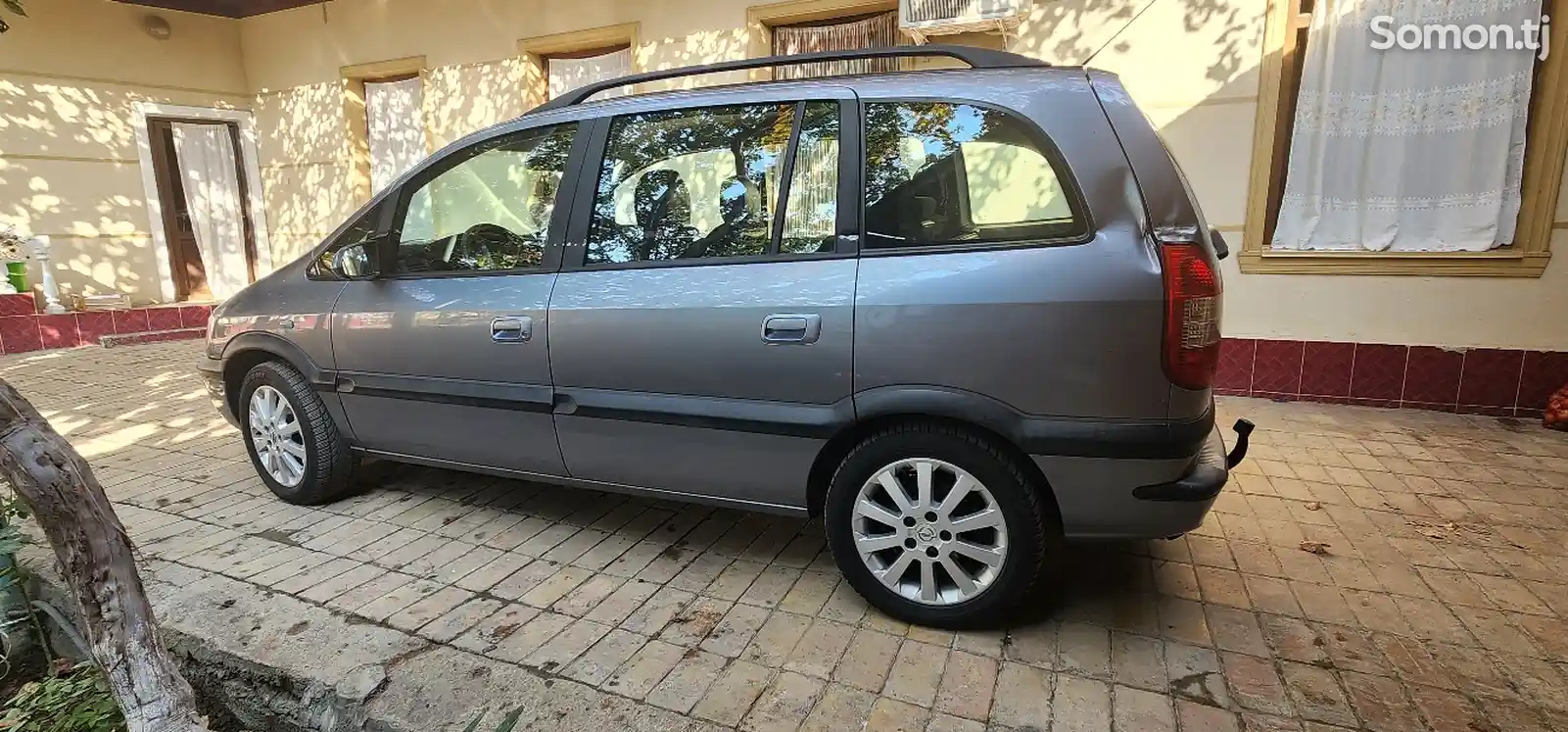 Opel Zafira, 2004-2