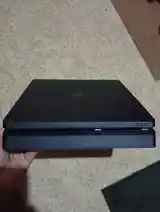 Sony playstation 4 slim-5