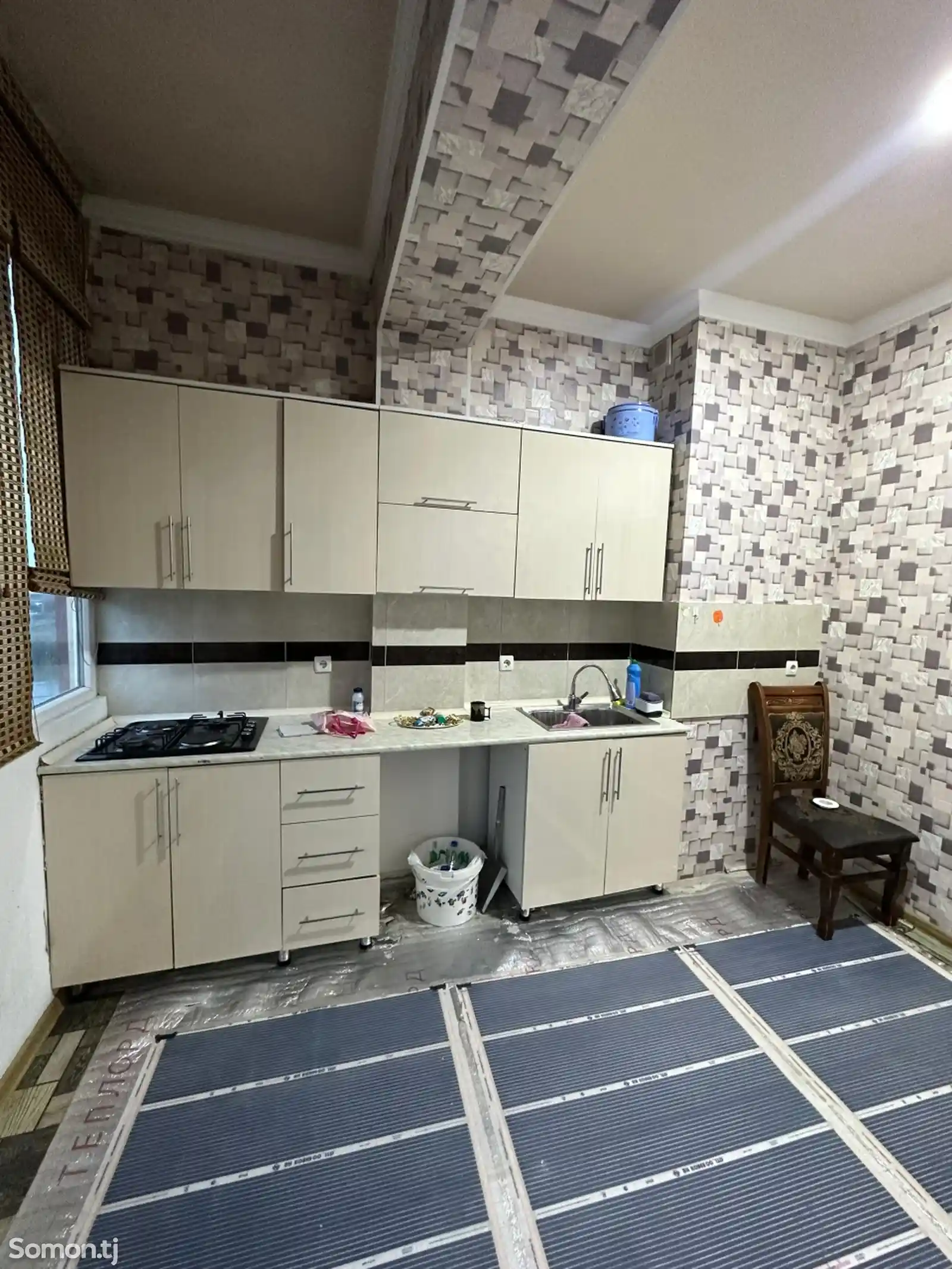 2-комн. квартира, 5 этаж, 42 м², 28 мкр-3