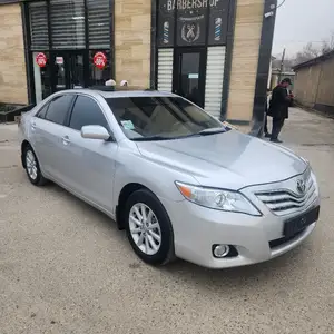 Toyota Camry, 2010