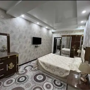 2-комн. квартира, 5 этаж, 80м², Дом печати