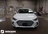 Hyundai Elantra, 2017-11