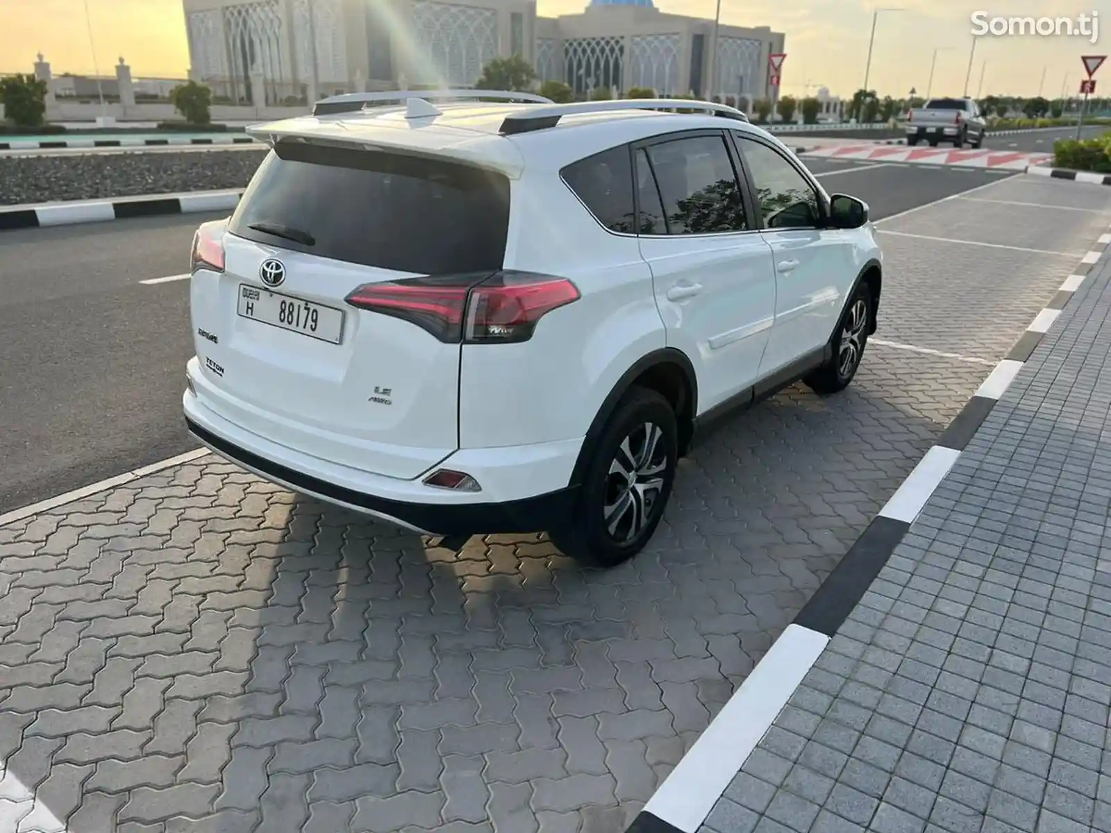 Toyota RAV 4, 2016-5