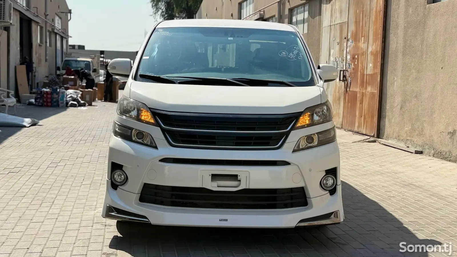 Toyota Vellfire, 2014-1