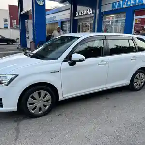 Toyota Fielder, 2015