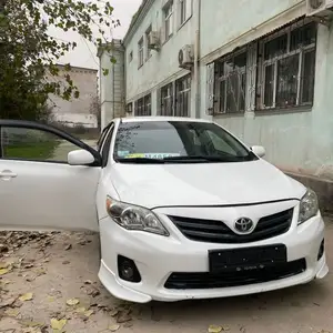 Toyota Corolla, 2013