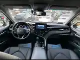 Toyota Camry, 2018-8