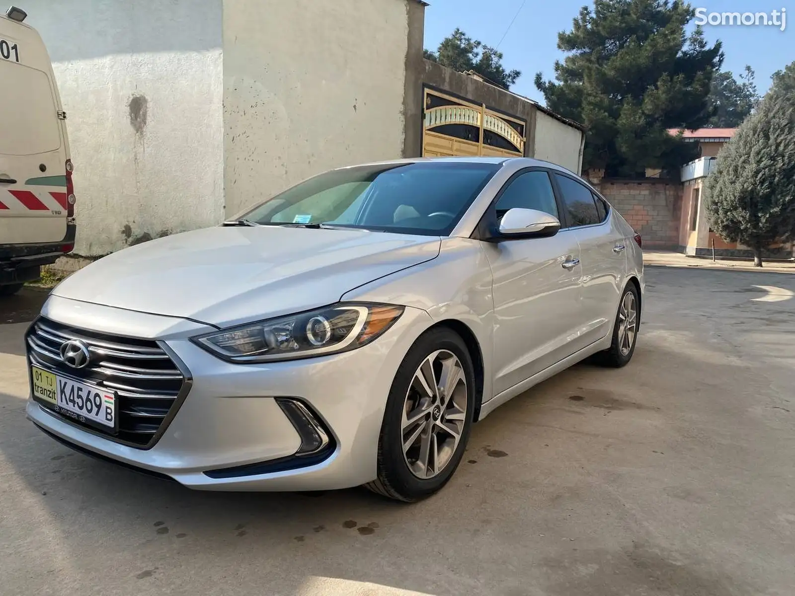 Hyundai Elantra, 2017-1