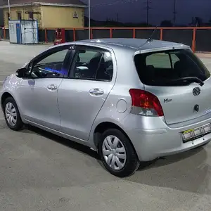 Toyota Vitz, 2010