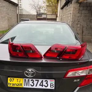 Стоп фары на Toyota Camry 2