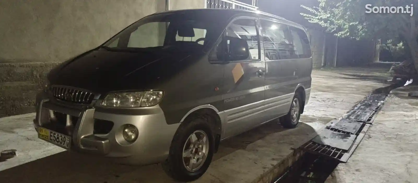 Hyundai Starex, 2000-2