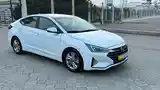 Hyundai Elantra, 2020-3