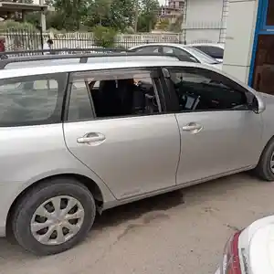 Toyota Fielder, 2006