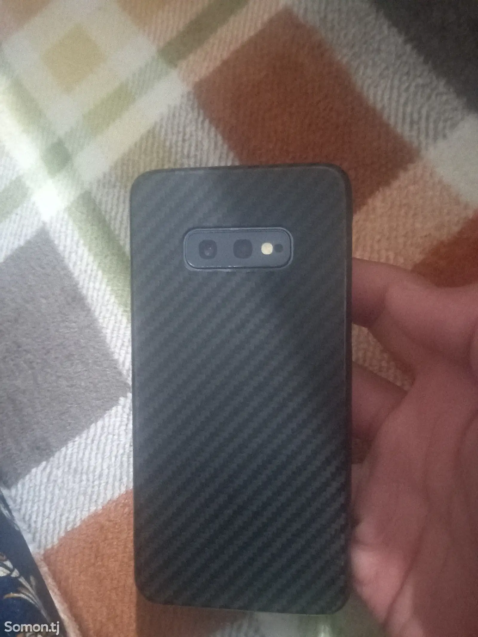 Samsung Galaxy S10e-1