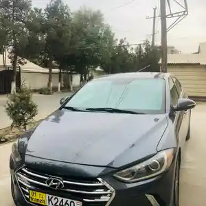 Hyundai Elantra, 2017