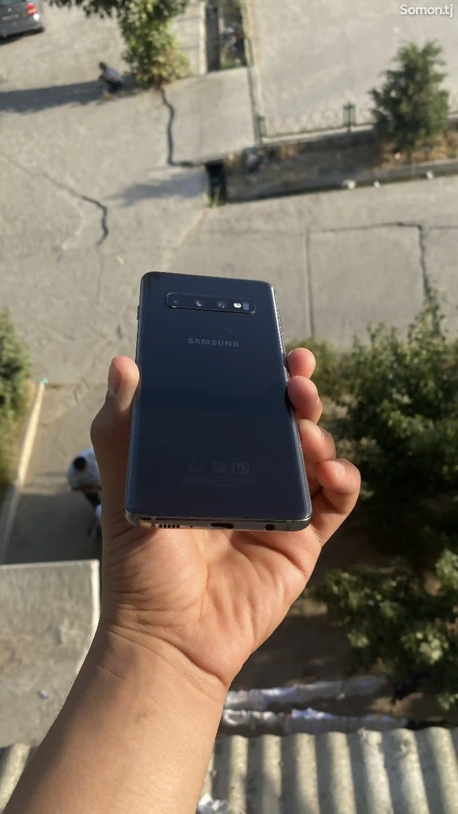 Samsung Galaxy S10-3