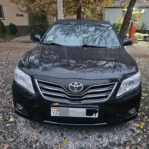 Toyota Camry, 2010