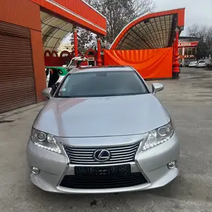 Lexus ES series, 2013