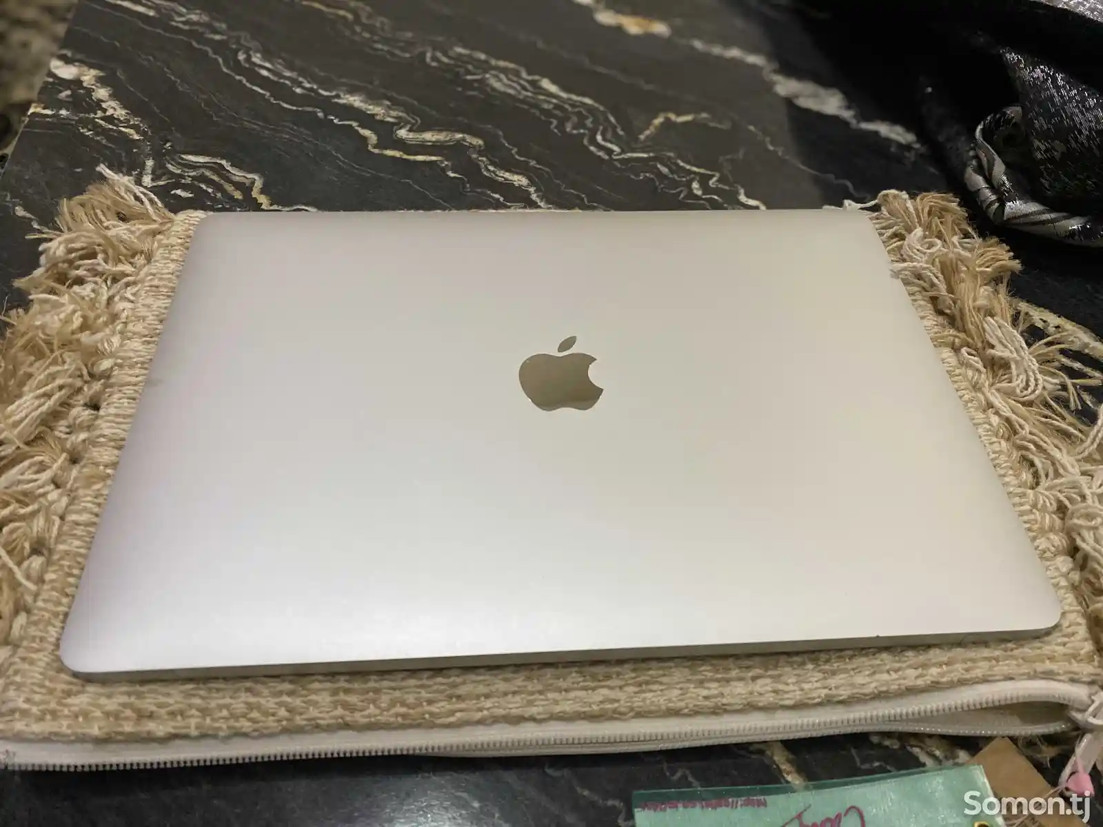 Ноутбук Apple MacBook Pro 2019 intel core i5 16/256 gb-1