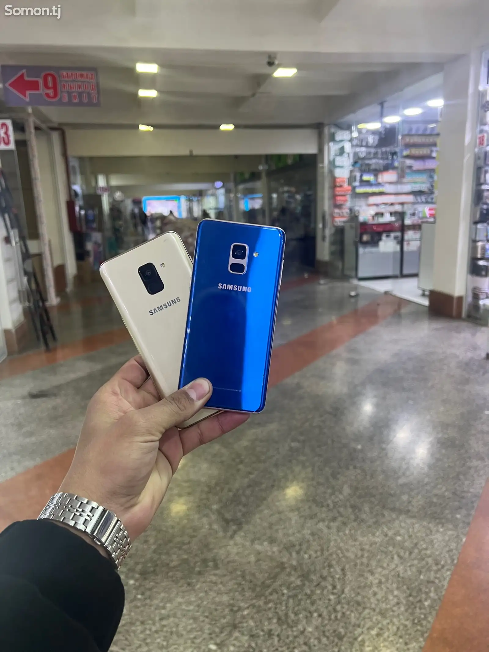 Samsung Galaxy A8-1