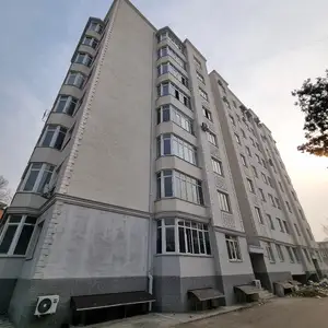 2-комн. квартира, Цокольный этаж, 78 м², 32 мкр