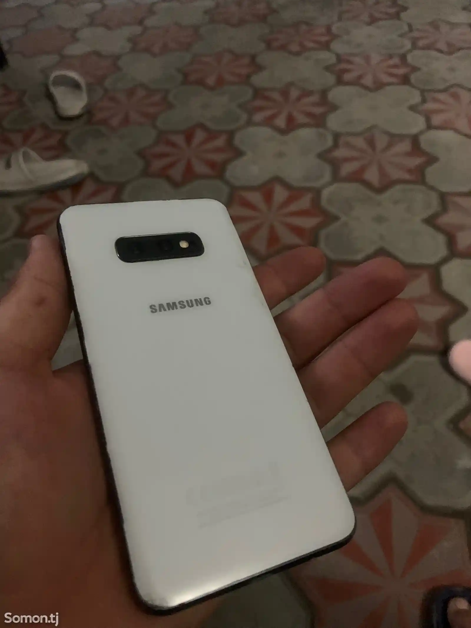 Samsung Galaxy S10E-4