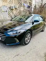 Hyundai Elantra, 2016-11