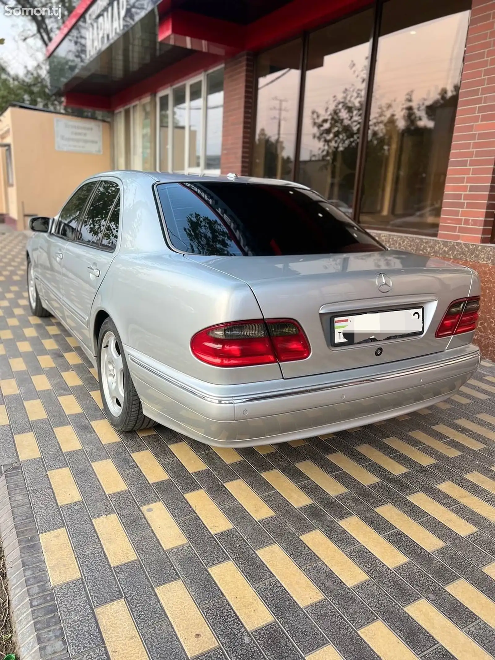 Mercedes-Benz E class, 2001-4