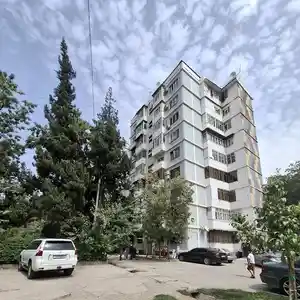 3-комн. квартира, 8 этаж, 70 м², Цирк