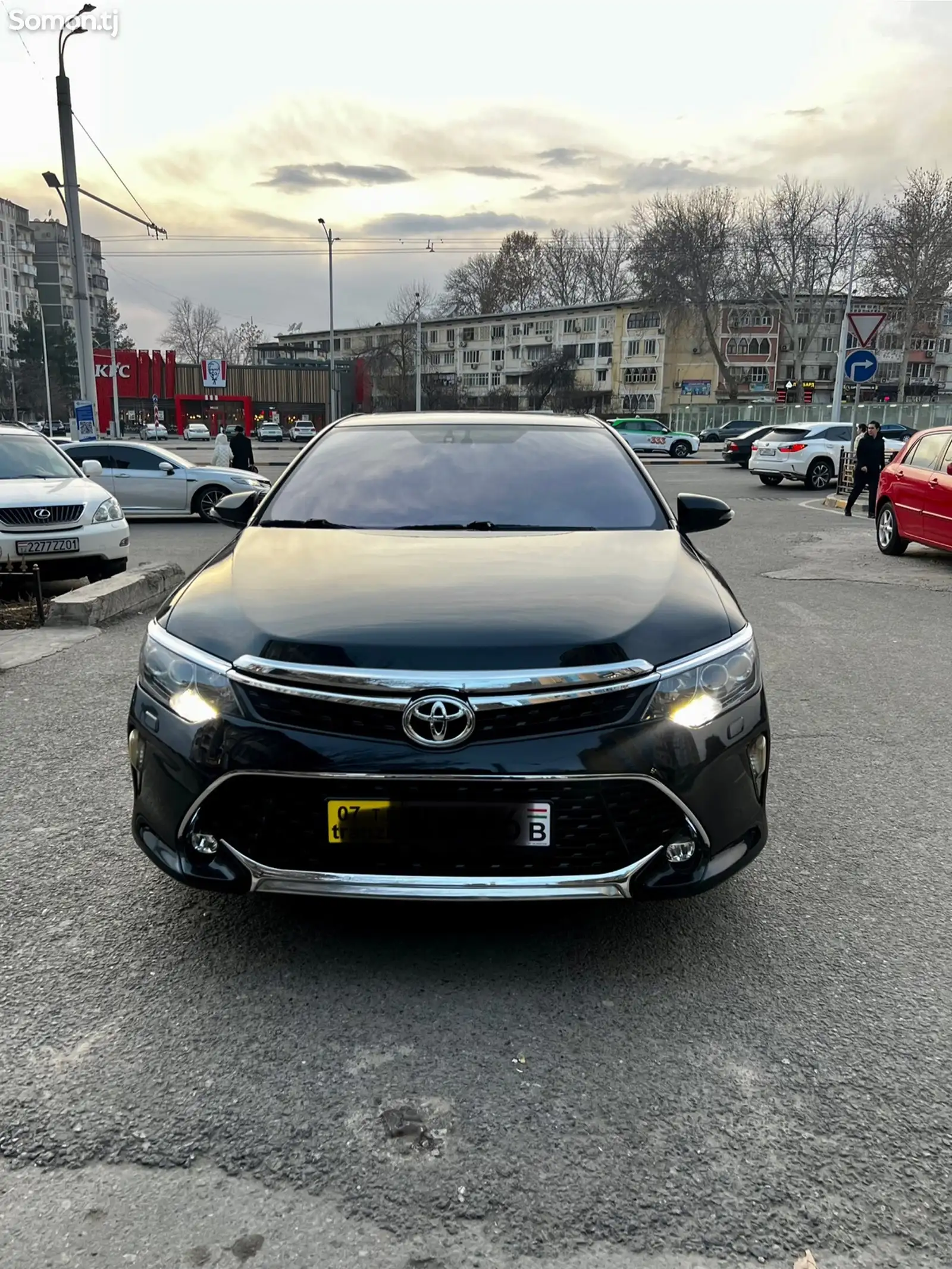 Toyota Camry, 2016-1