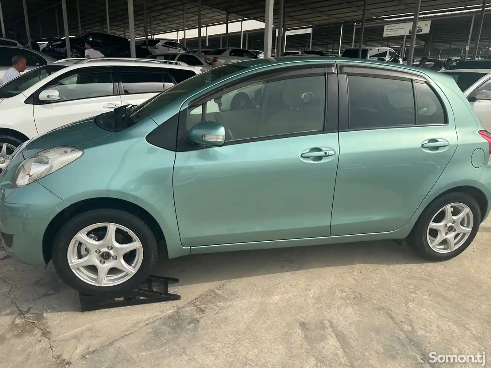 Toyota Vitz, 2008-2