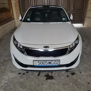 Kia K5, 2011