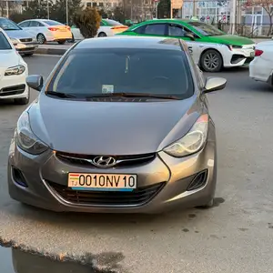 Hyundai Elantra, 2013