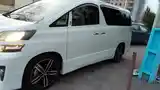 Toyota Vellfire, 2014-9