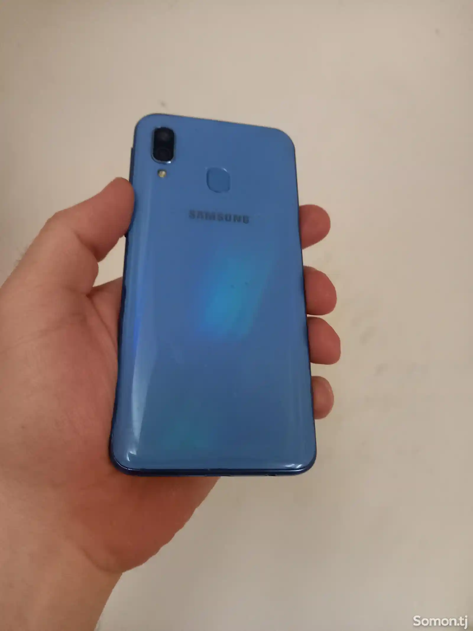 Samsung Galaxy A40 duos-3