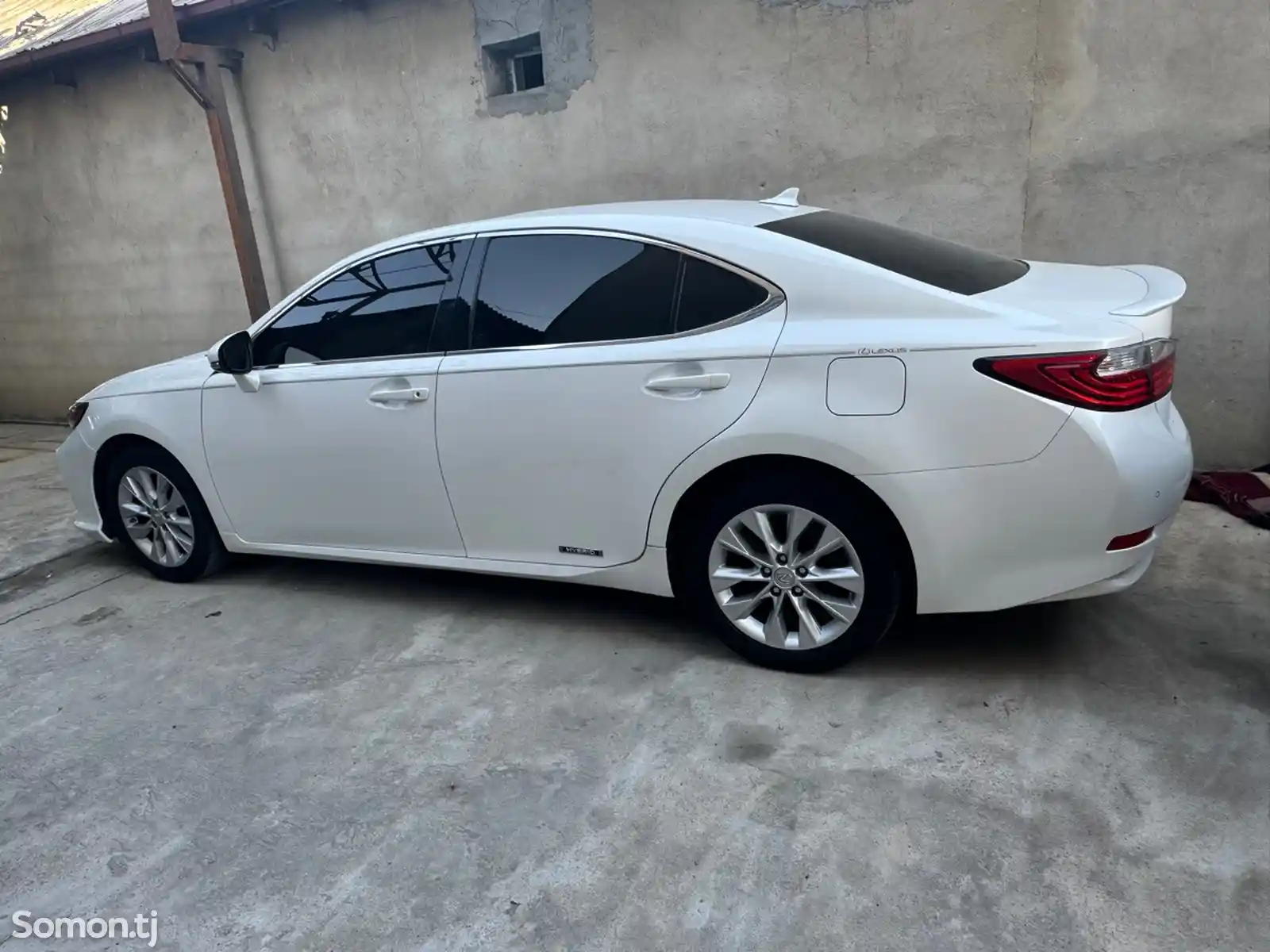 Lexus ES series, 2014-8