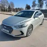 Hyundai Elantra, 2017-7