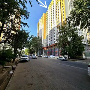 3-комн. квартира, 4 этаж, 132 м², стадион Спартак, роддом номер один