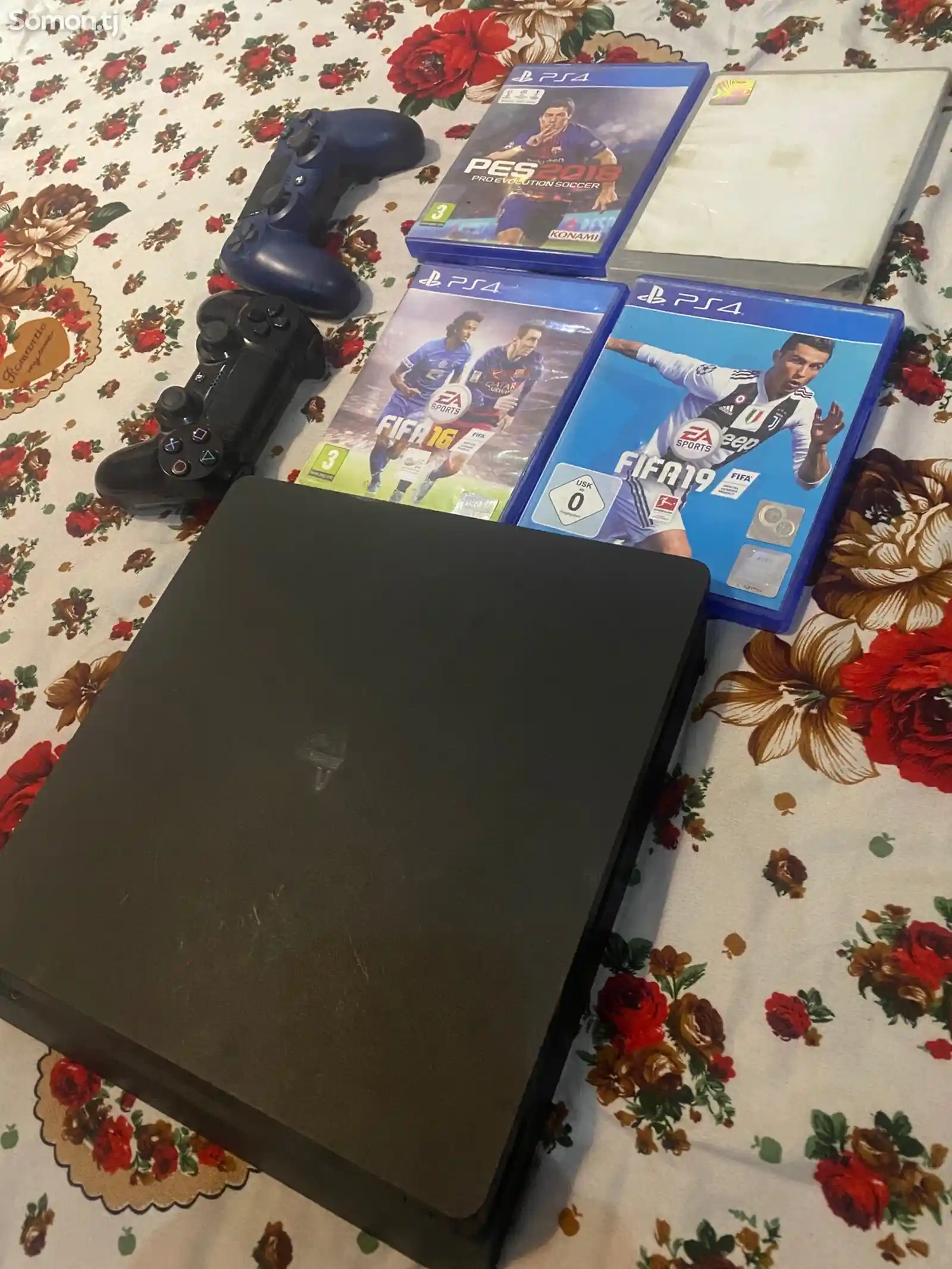 Игровая приставка PS4 slim 1tb-1