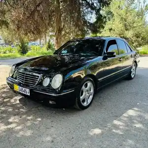 Mercedes-Benz E class, 2001