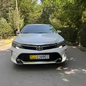 Toyota Camry, 2016