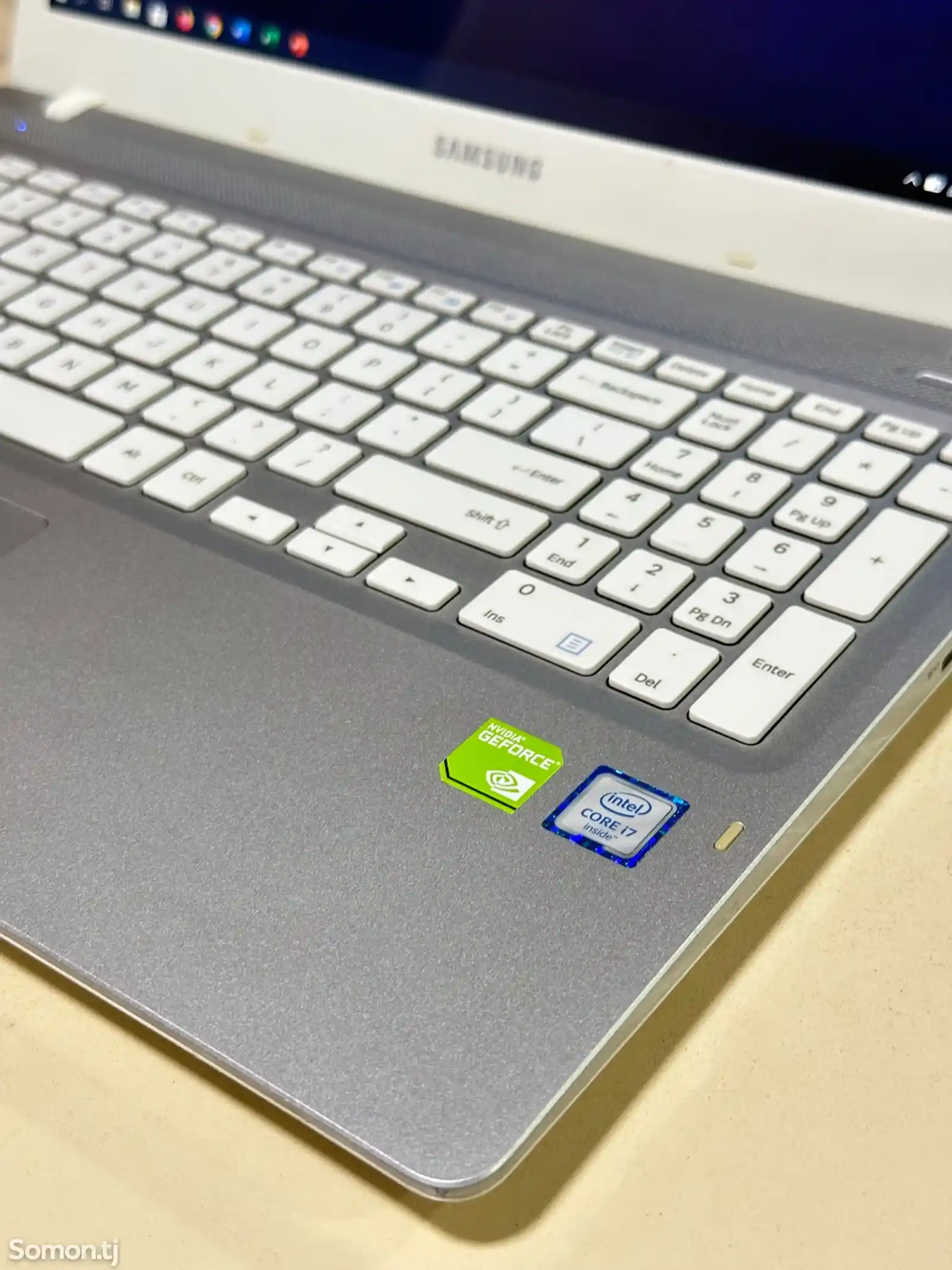 Ноутбук Samsung 500R5L i7-6gen-5