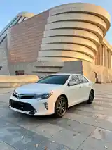 Toyota Camry, 2017-4