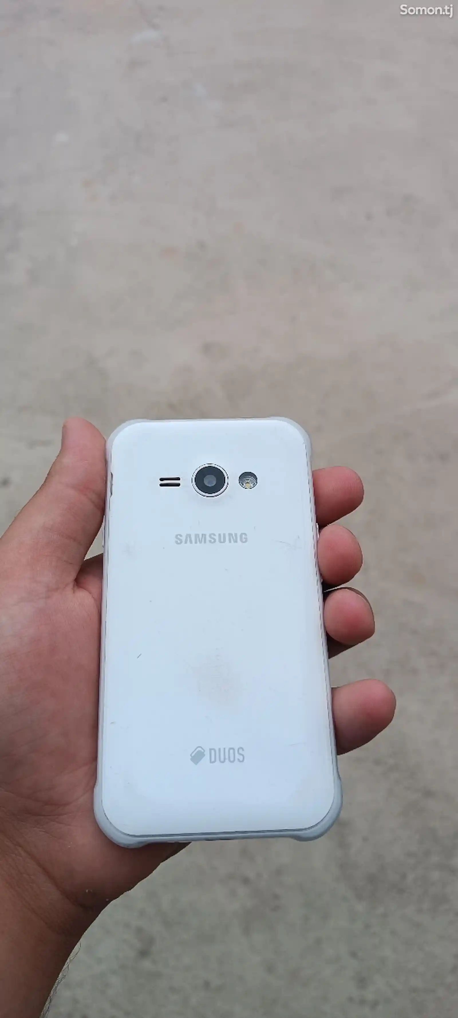 Samsung galaxy j1 ace-2